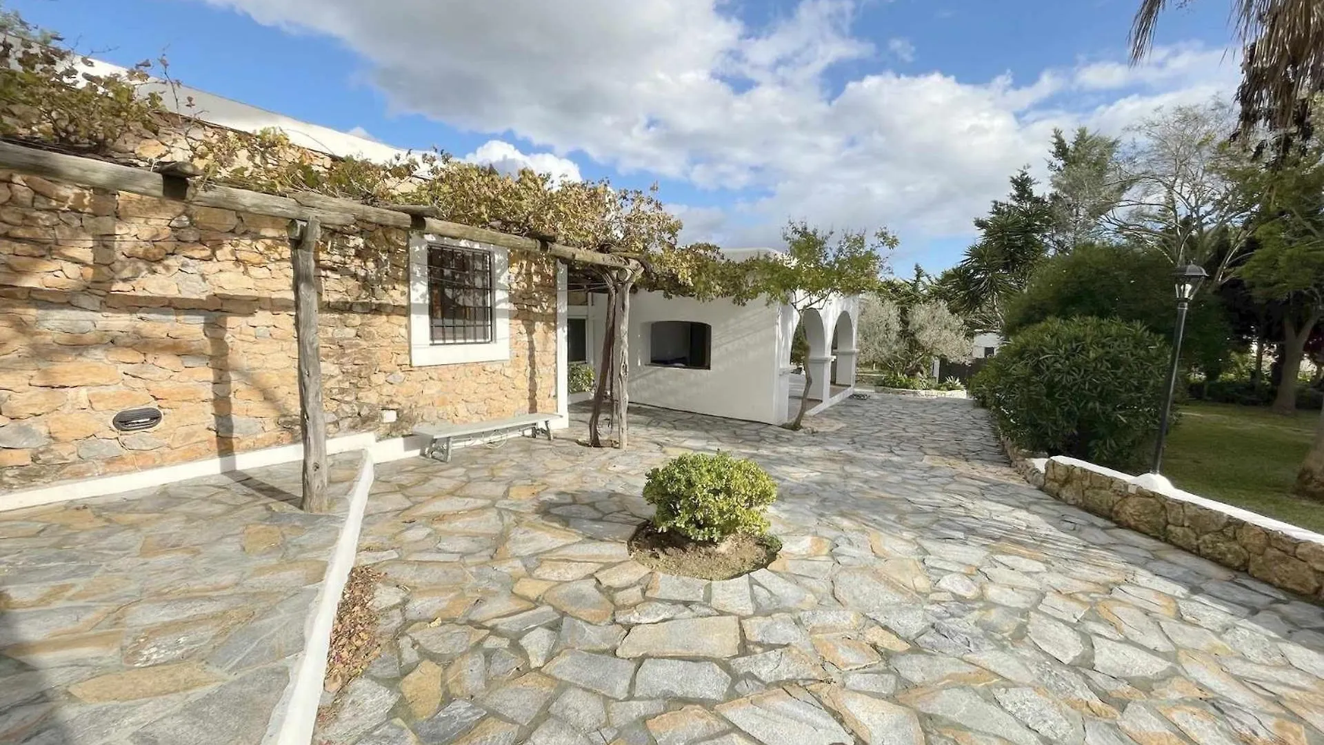 Can Valencià Montecristo Villa